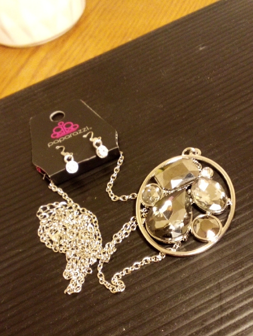 paparazzi Silver-Tone Faceted Crystal Pendant Necklace with Earrings‎